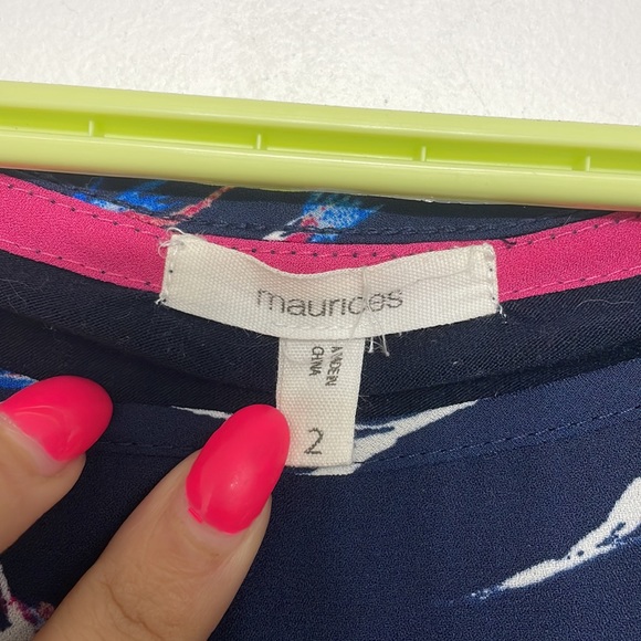 Maurice’s Top 2X - Picture 2 of 3